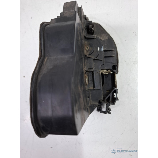 Broasca usa stanga spate BMW 3 VI F30, F80 2011 - 2018, BMW X1 I E84 2009 - 2015, BMW X5 II E70 2006 - 2013, BMW 5 F10 2009 - 2016, BMW 1 E81 2006 - 2012 7202147