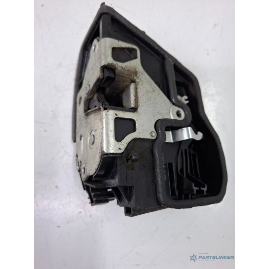 Broasca usa stanga spate BMW 3 VI F30, F80 2011 - 2018, BMW X1 I E84 2009 - 2015, BMW X5 II E70 2006 - 2013, BMW 5 F10 2009 - 2016, BMW 1 E81 2006 - 2012 7202147