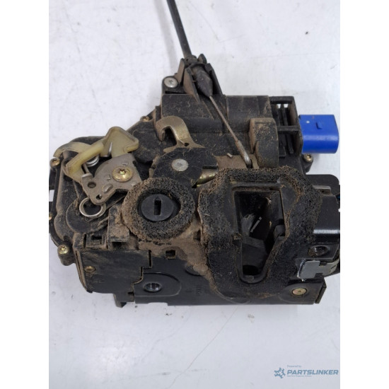 Broasca usa stanga spate SEAT IBIZA IV 6L1 2002 - 2009, SEAT CORDOBA III 6L2 2002 - 2009, VOLKSWAGEN POLO 9N_ 2001 - 2012, SKODA FABIA 6Y2 1999 - 2008 3b4839015ag