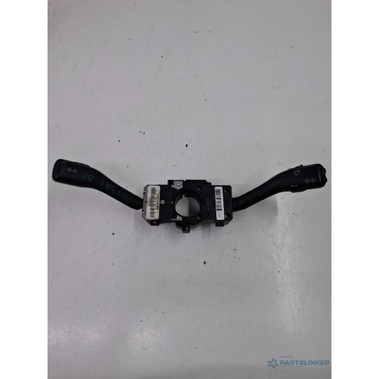 Maneta stergatoare lampa de semnalizare VOLKSWAGEN PASSAT Estate 3B5 1997 - 2001 8l0953513
