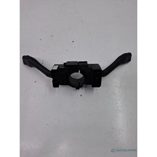 Maneta stergatoare lampa de semnalizare VOLKSWAGEN PASSAT Estate 3B5 1997 - 2001 8l0953513
