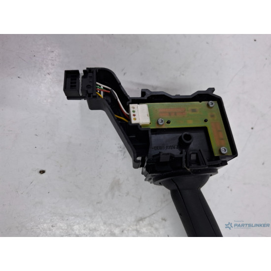 Maneta indicatoare de semnalizare VOLKSWAGEN GOLF PLUS 5M1, 521 2004 - 2013, AUDI A3 II 8P1 2003 - 2013, VOLKSWAGEN TOURAN 1T1, 1T2 2003 - 2010, VOLKSWAGEN GOLF V 1K1 2003 - 2009 1K0953513