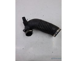 Tubulatura admisie aer turbo VOLKSWAGEN PASSAT Estate 3B5 1997 - 2001 8d0129615