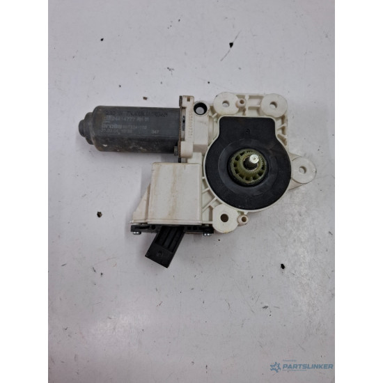Motoras geam pivotant dreapta spate OPEL VECTRA C Z02 2002 - 2009