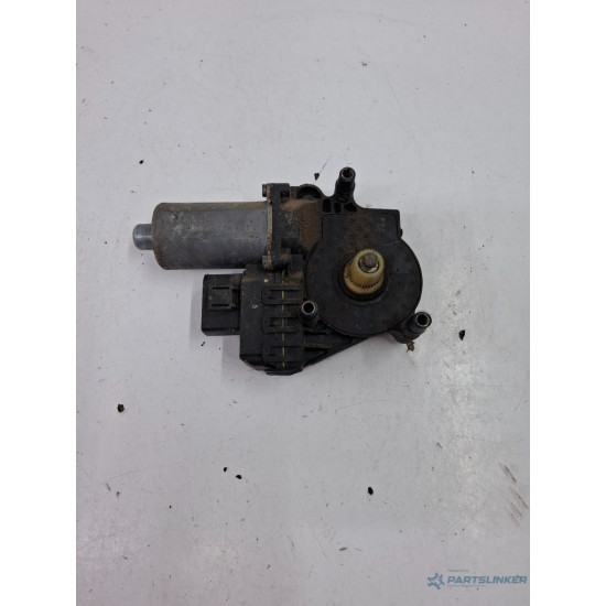 Motoras geam pivotant dreapta fata AUDI A6 II 4B2, 4B4, C5 1997 - 2005