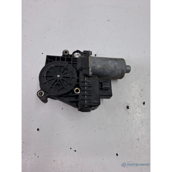 Motoras geam pivotant dreapta fata AUDI A6 II 4B2, 4B4, C5 1997 - 2005
