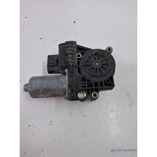 Motoras geam pivotant stanga spate AUDI A6 II 4B2, 4B4, C5 1997 - 2005