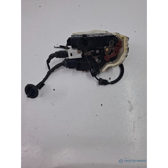 Broasca usa stanga fata VOLKSWAGEN TOUAREG 7LA, 7L6, 7L7 2002 - 2013