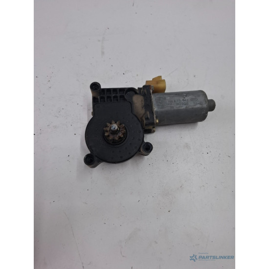 Motoras geam pivotant dreapta fata MERCEDES-BENZ M-CLASS W163 1998 - 2005 ML 270 CDI OM 612.963