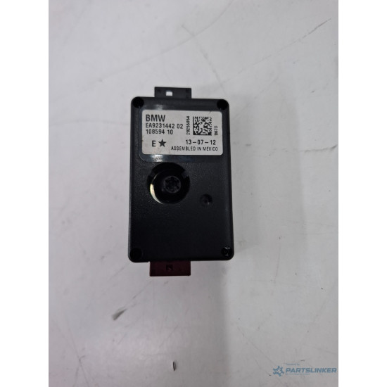 Amplificator semnal antena BMW 4 Coupe F32, F82 2013 - >, BMW 4 Convertible F33, F83 2013 - >, BMW 5 F10 2009 - 2016, BMW 3 VI Touring F31 2011 - >, BMW 3 VI F30, F80 2011 - 2018 EA9231442