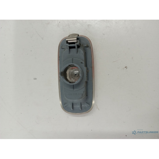 Lampa de semnalizare AUDI A3 II 8P1 2003 - 2013 8e0949127