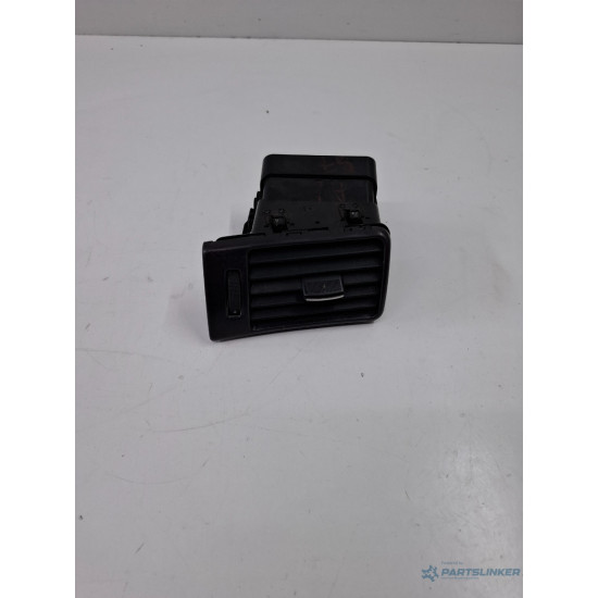 Grila de ventilatie laterala panou de bord stanga fata AUDI A6 II 4B2, 4B4, C5 1997 - 2005