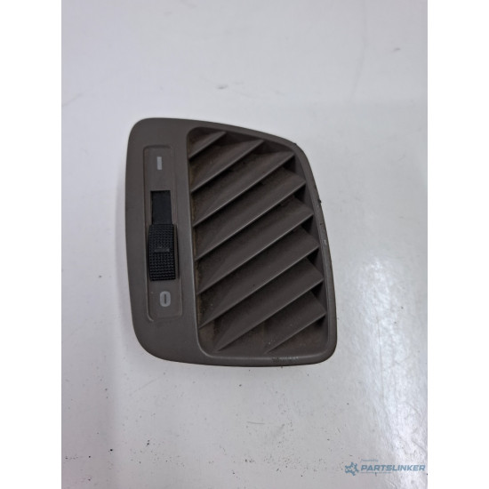 Grila de ventilatie laterala panou de bord AUDI A6 II 4B2, 4B4, C5 1997 - 2005