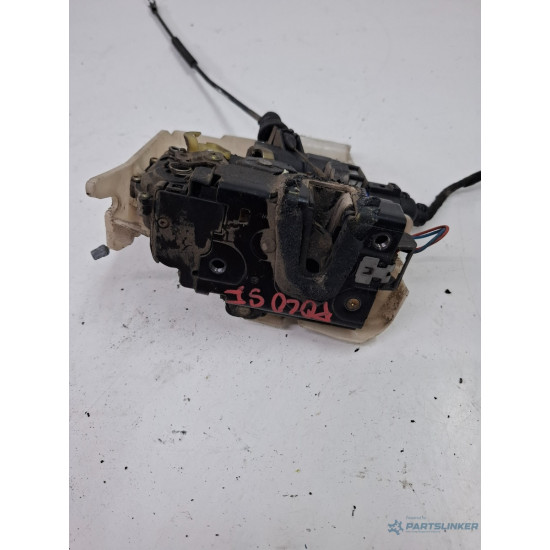 Broasca usa stanga fata VOLKSWAGEN POLO 9N_ 2001 - 2012