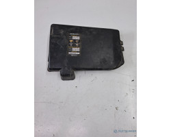 Capac tavita cutie baterie VOLKSWAGEN POLO 9N_ 2001 - 2012 6q0915429
