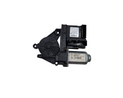 Motoras geam dreapta fata VOLKSWAGEN TOURAN 1T1, 1T2 2003 - 2010 TDI 16V BKD 1t0959702