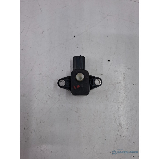 Senzor de impact airbag stanga fata AUDI A4 III 8EC, B7 2004 - 2008 TDI BPW 8p0955557