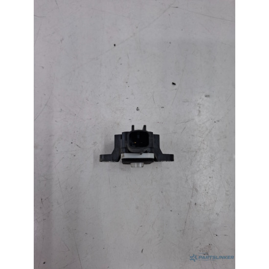 Senzor de impact airbag stanga fata AUDI A4 III 8EC, B7 2004 - 2008 TDI BPW 8p0955557