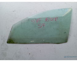 Geam portiera fata, patru usi stanga fata SEAT IBIZA IV 6L1 2002 - 2009