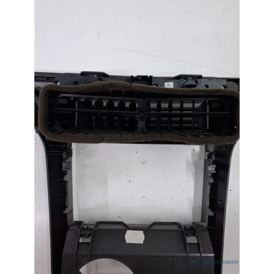 Grila de ventilatie bord centrala OPEL ASTRA H L48, A04 2004 - 2014 CDTI Z 17 DTL