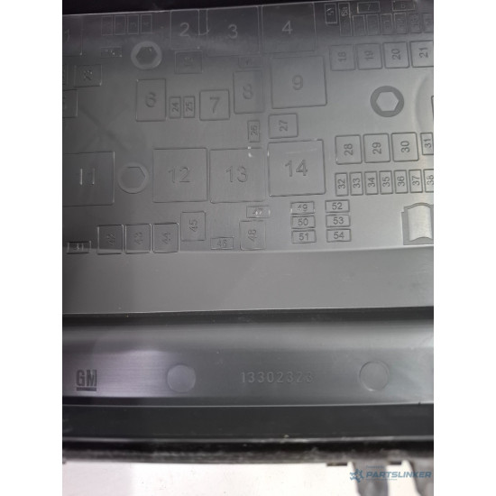 Capac panou sigurante OPEL ASTRA J Sports Tourer P10 2010 - 2015 13302323