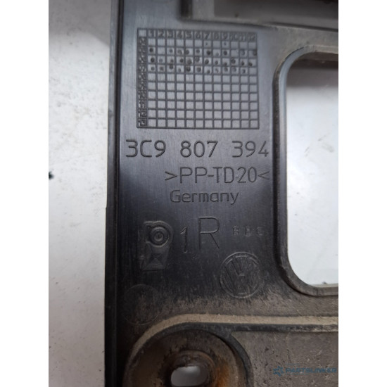 Suport bara de protectie spate dreapta spate VOLKSWAGEN PASSAT Variant 3C5 2005 - 20112.0 TDI BMP  3c9807394