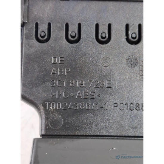 Grila de ventilatie bord centrala VOLKSWAGEN PASSAT Variant 3C5 2005 - 20112.0 TDI BMP 3c1819728