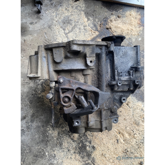 Cutie de viteze manuala 6 trepte VOLKSWAGEN GOLF V 1K1 2003 - 2009, SKODA OCTAVIA 1Z3 2004 - 2013, VOLKSWAGEN PASSAT Variant 3C5 2005 - 2011 2.0 TDI BMP VAG 02Q301107J