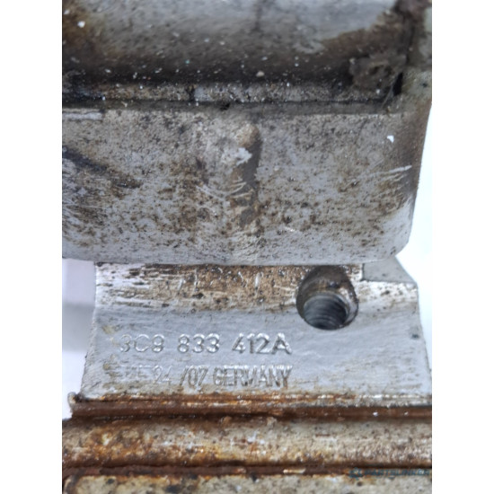 Balama portiera spate jos dreapta spate VOLKSWAGEN PASSAT Variant 3C5 2005 - 2011 3c8833412a
