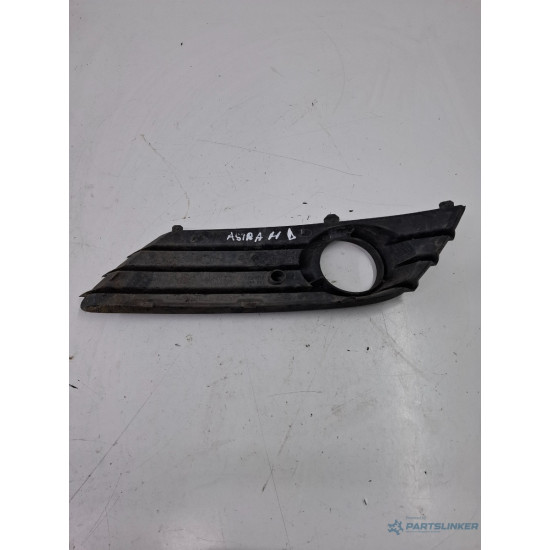 Grila/ornament lampa ceata fata dreapta OPEL ASTRA H L48, A04 2004 - 20141.7 CDTI Z 17 DTL