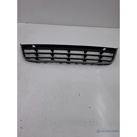 grila centrala bara VOLKSWAGEN PASSAT Variant 3C5 2005 - 20112.0 TDI BMP 3c0853677