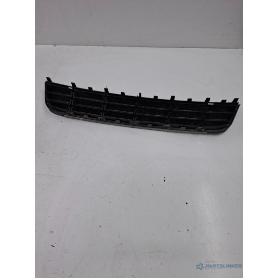 grila centrala bara VOLKSWAGEN PASSAT Variant 3C5 2005 - 20112.0 TDI BMP 3c0853677