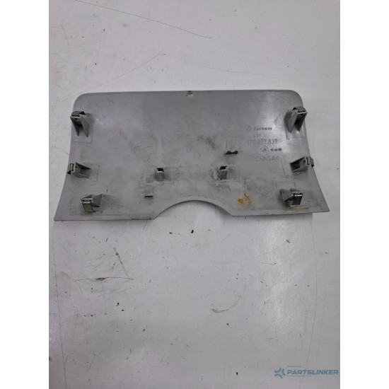 Ornament plafoniera VOLKSWAGEN TOURAN 1T1, 1T2 2003 - 20102.0 TDI 16V BKD 1t0877837