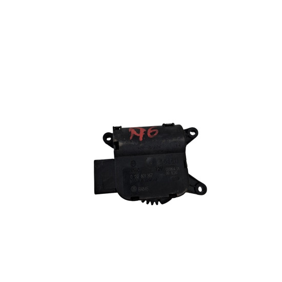 Actuator/motoras clapeta aer AC AUDI A6 II Avant 4B5, 4B6, C5 1997 - 20052.5 TDI AKE, BAU, BDH 0132801357