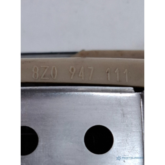 Plafoniera AUDI A2 8Z0 2000 - 2005 8z0947111