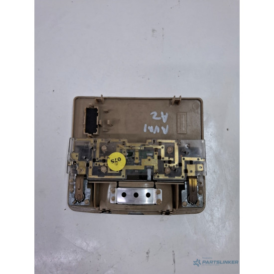 Plafoniera AUDI A2 8Z0 2000 - 2005 8z0947111