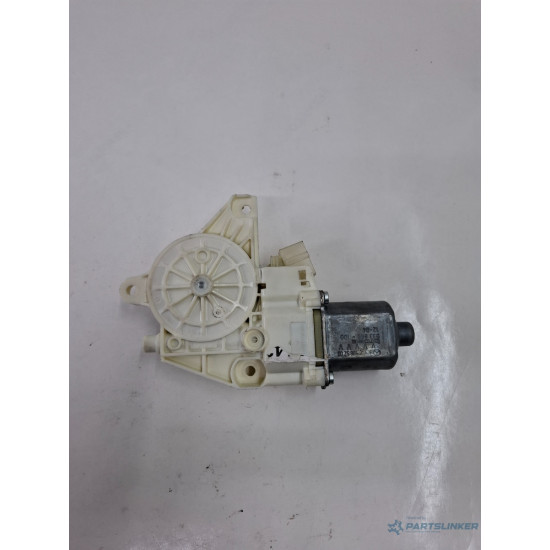 Motoras geam dreapta fata MERCEDES-BENZ B-CLASS II W246, W242 2011 - > a2469065200
