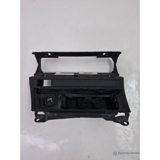 Scrumiera (fata) BMW 3 IV E46 1998 - 2005 8202178