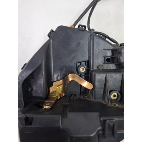 Broasca usa dreapta spate MERCEDES-BENZ C-CLASS II W203  2000 - 2007 2037300235