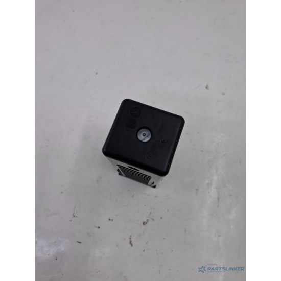 Modul/unitate de control telefon MERCEDES-BENZ E-CLASS II W210 1995 - 2003 2106830491