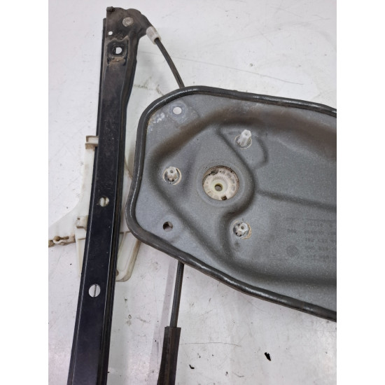 Macara Geam dreapta spate VOLKSWAGEN GOLF PLUS 5M1, 521 2004 - 20131.9 TDI BKC, BLS, BXE 5m0839462