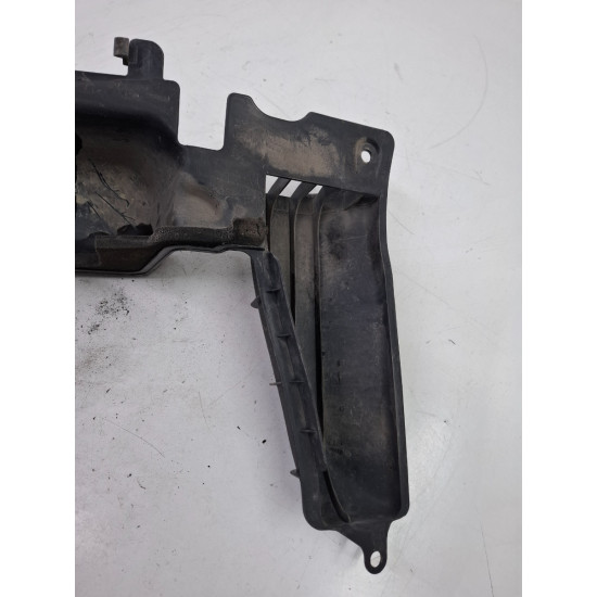 Ornamente radiator stanga fata HYUNDAI TUCSON JM 2004 - 20102.0 CRDi 4x4 D4EA-F 291352e000