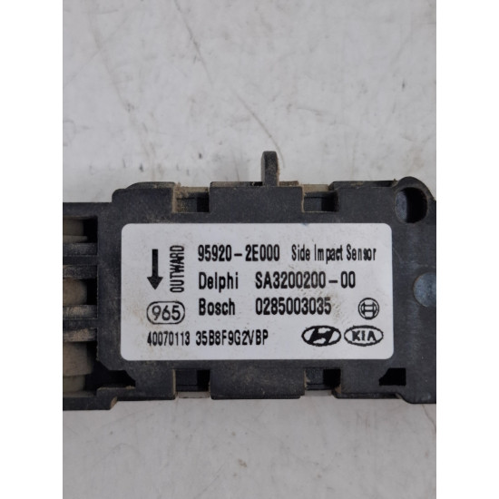 Senzor de impact airbag HYUNDAI TUCSON JM 2004 - 20102.0 CRDi 4x4 D4EA-F 0285003035