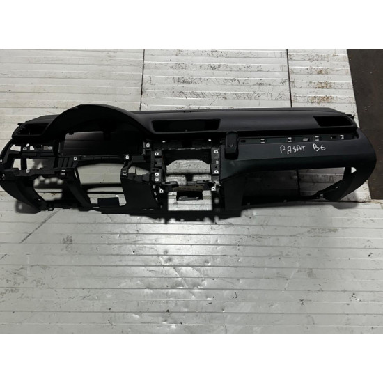 Panou de bord VOLKSWAGEN PASSAT Variant 3C5 2005 - 2011 2.0 TDI BMP