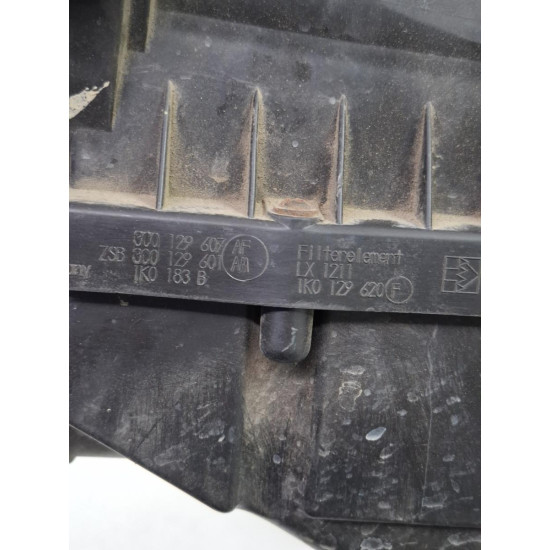 Carcasa filtru de aer VOLKSWAGEN PASSAT Variant 3C5 2005 - 2011 3c0129607
