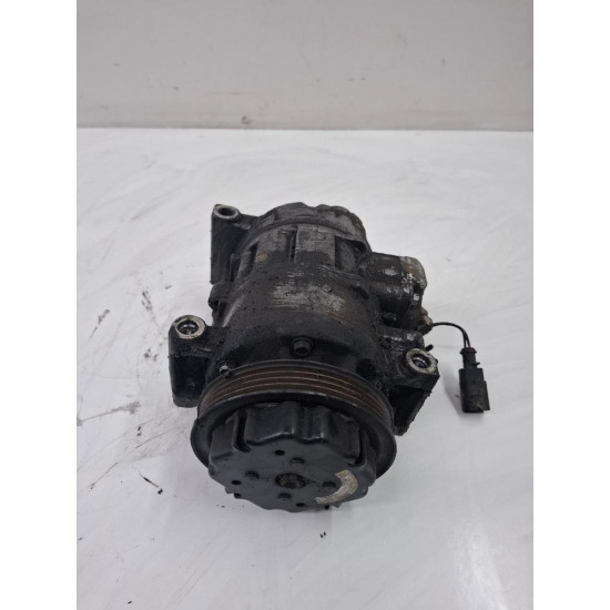 Compresor  AC AUDI A6 II 4B2, 4B4, C5 1997 - 2005 2.5 TDI AKE, BAU, BDH, BND 4b0260805j