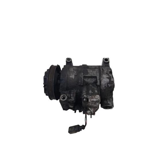 Compresor  AC AUDI A6 II 4B2, 4B4, C5 1997 - 2005 2.5 TDI AKE, BAU, BDH, BND 4b0260805j