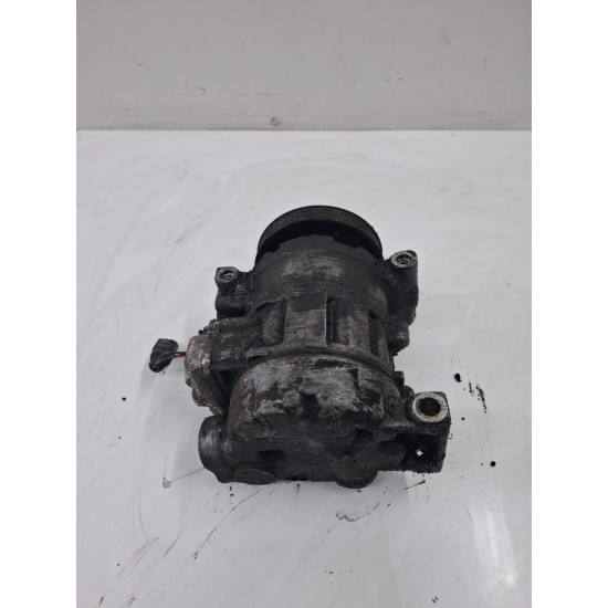 Compresor  AC AUDI A6 II 4B2, 4B4, C5 1997 - 2005 2.5 TDI AKE, BAU, BDH, BND 4b0260805j