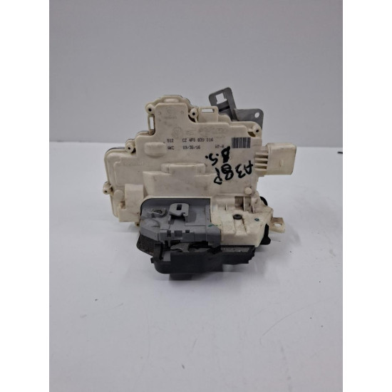 Broasca usa dreapta spate AUDI A3 II 8P1 2003 - 2013 4f0839016