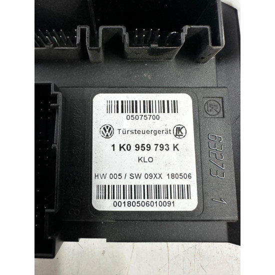Motoras geam stanga fata VOLKSWAGEN GOLF V 1K1 2003 - 2009 1k0959793k